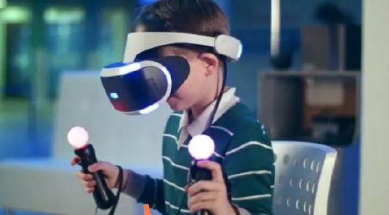 女孩长时间玩VR游戏突发失明？儿童使用VR时长需