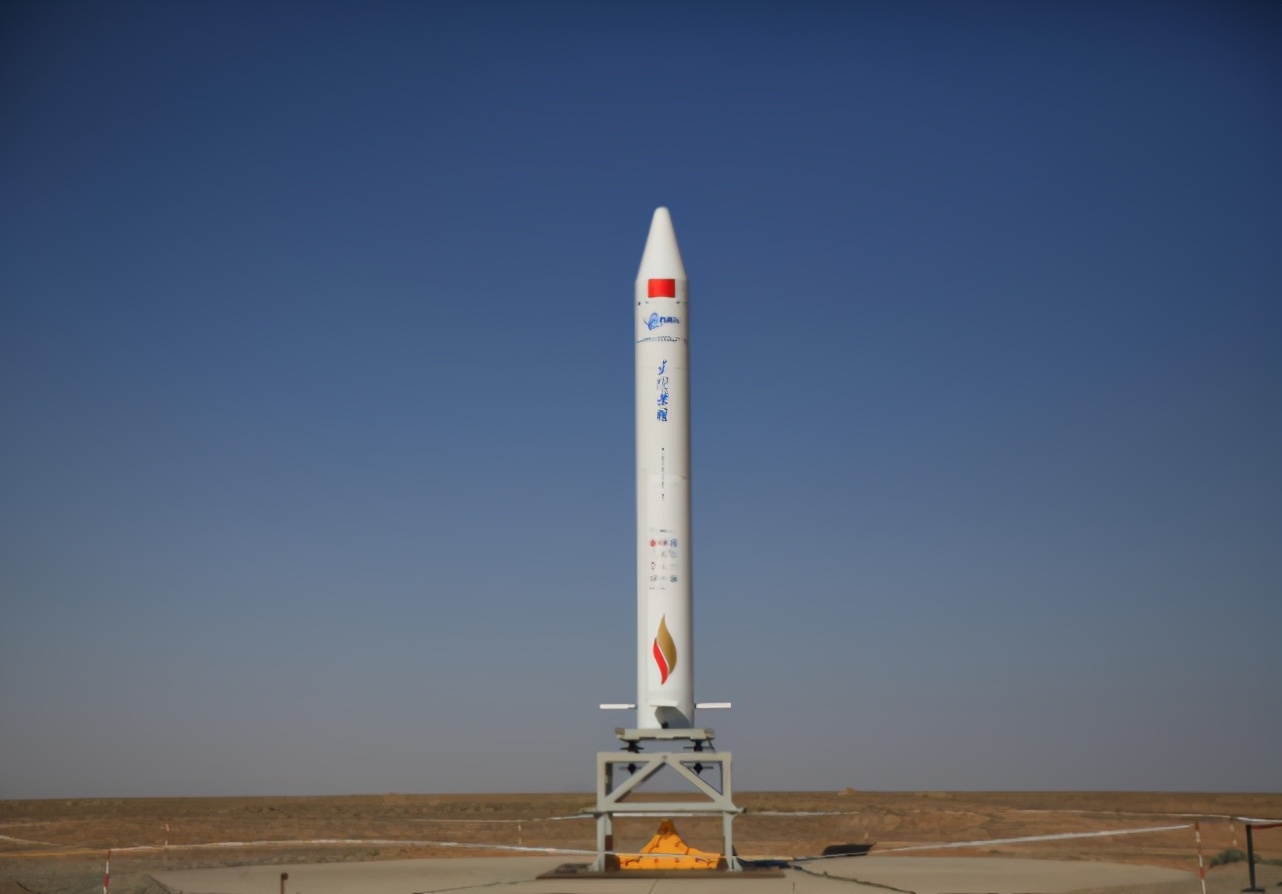 发射失利，“双曲线”火箭从酒泉点火升空后，突发异常坠地爆炸