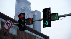 导航怎么知道红灯即将变绿？看似高大上的黑科